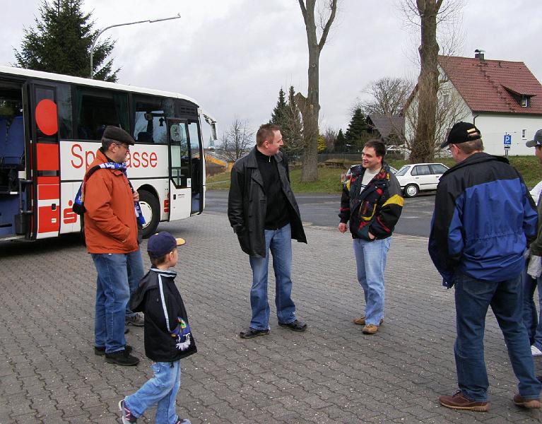 Abfahrt.JPG - Abfahrt in Waldthurn - noch optimistische Stimmung.