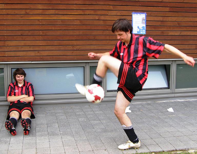 Uebung.JPG - Filigrane Balltechnik ersetzt teilweise schwache Akkus einiger Kicker.